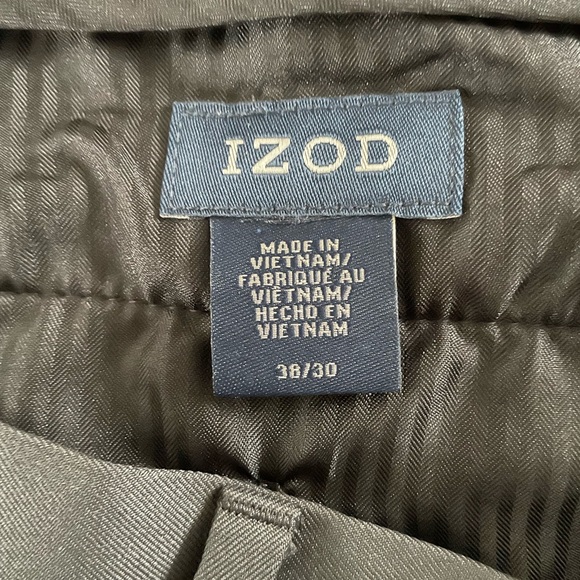 NWT Izod shorts + 3 pairs of pants. Mens 36 ONLY $10 for ALL!!! - Picture 13 of 13